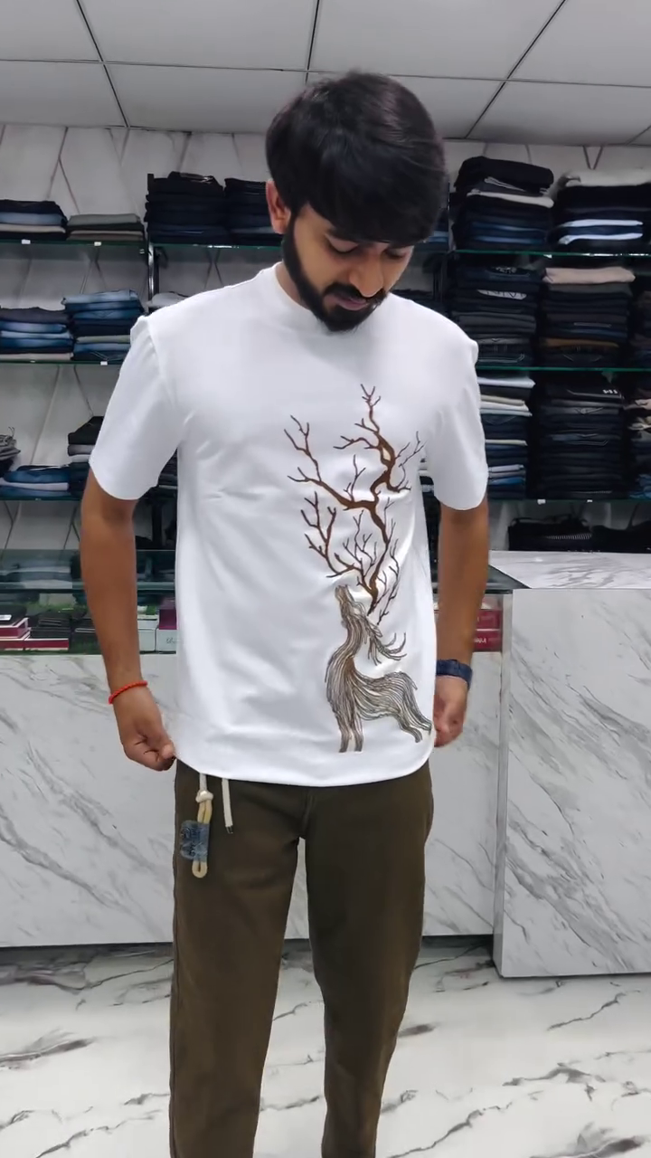 Black Graphic Tree Print T-Shirt for Men – Modern Casual Street Style Wear