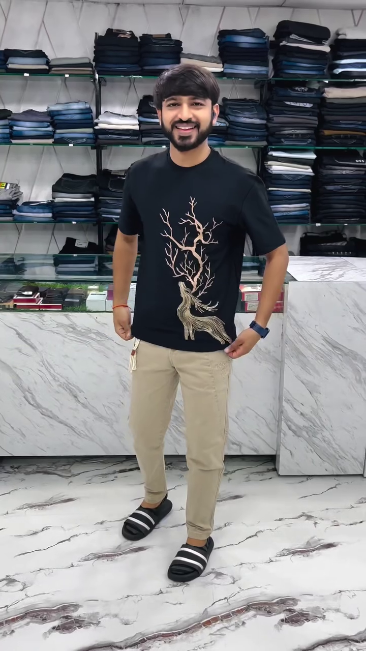 Black Graphic Tree Print T-Shirt for Men – Modern Casual Street Style Wear