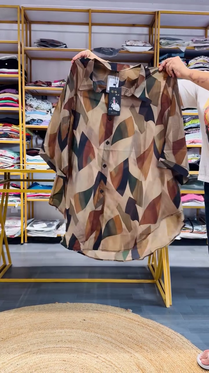 Modern Abstract Print Women Outfit