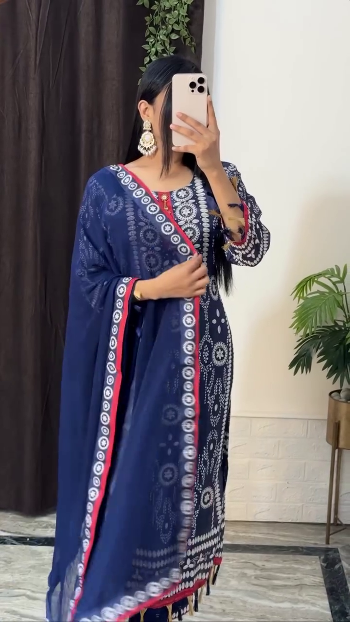 Ivory Printed Kurta Set with Matching Dupatta – Elegant Festive & Occasion Wear