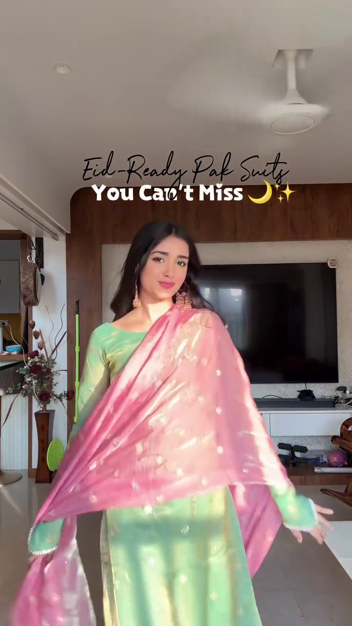 Eid-Ready Green Kurta Set with Pink Dupatta – Festive Pakistani Style Suit