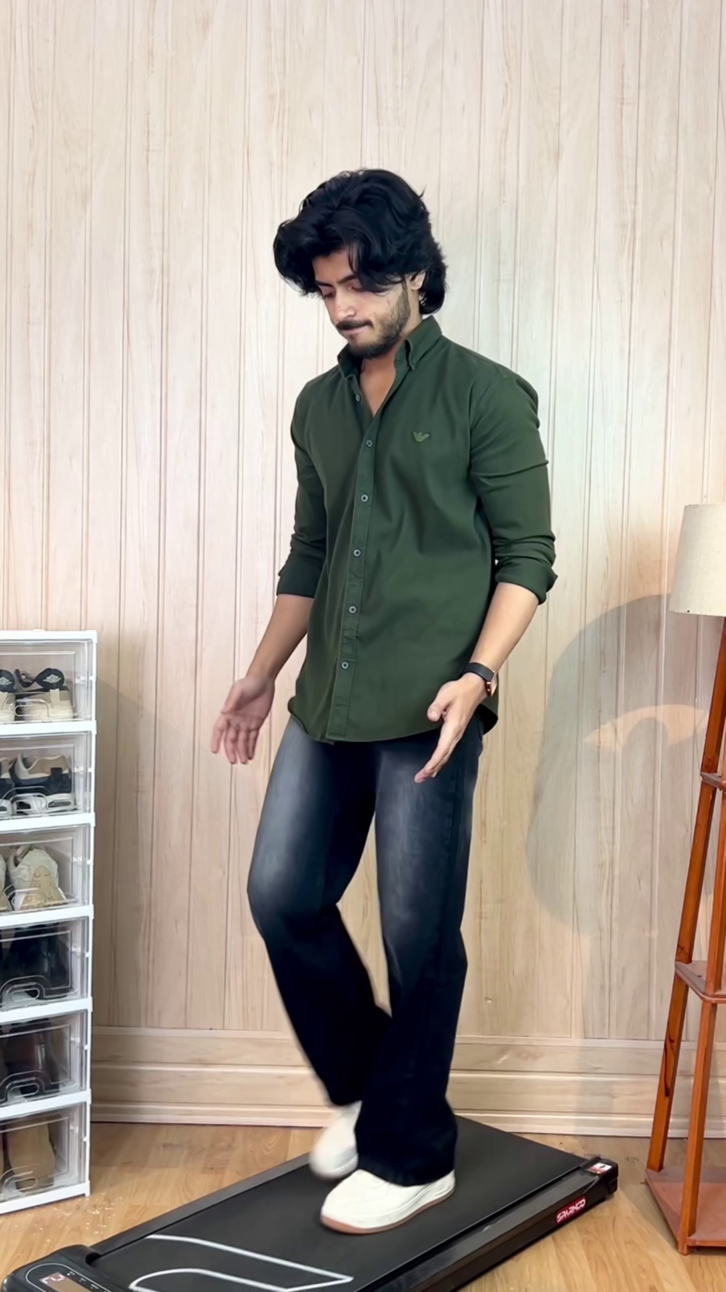 Men’s All-Black Jacket Outfit with Flared Denim`