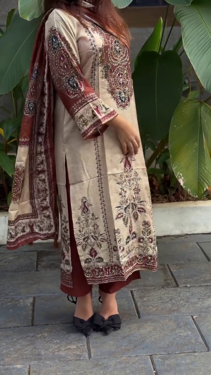 Vintage Beige Printed Suit Style