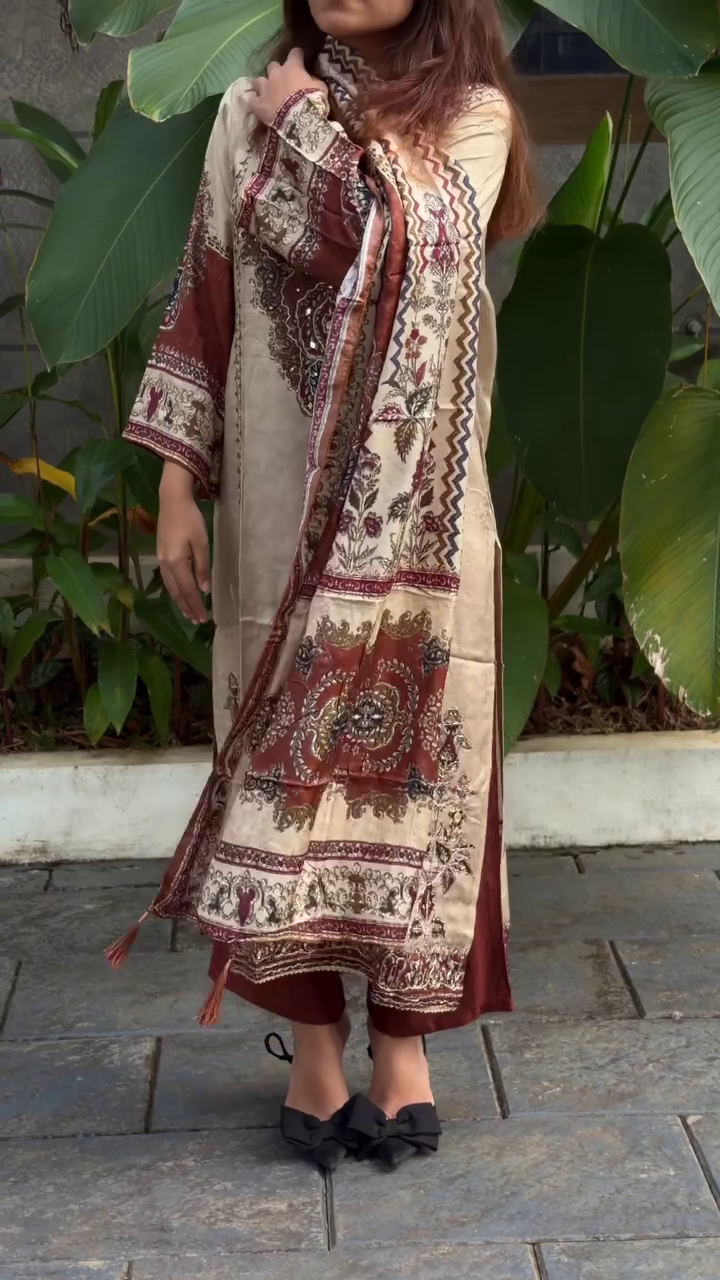 Vintage Beige Printed Suit Style