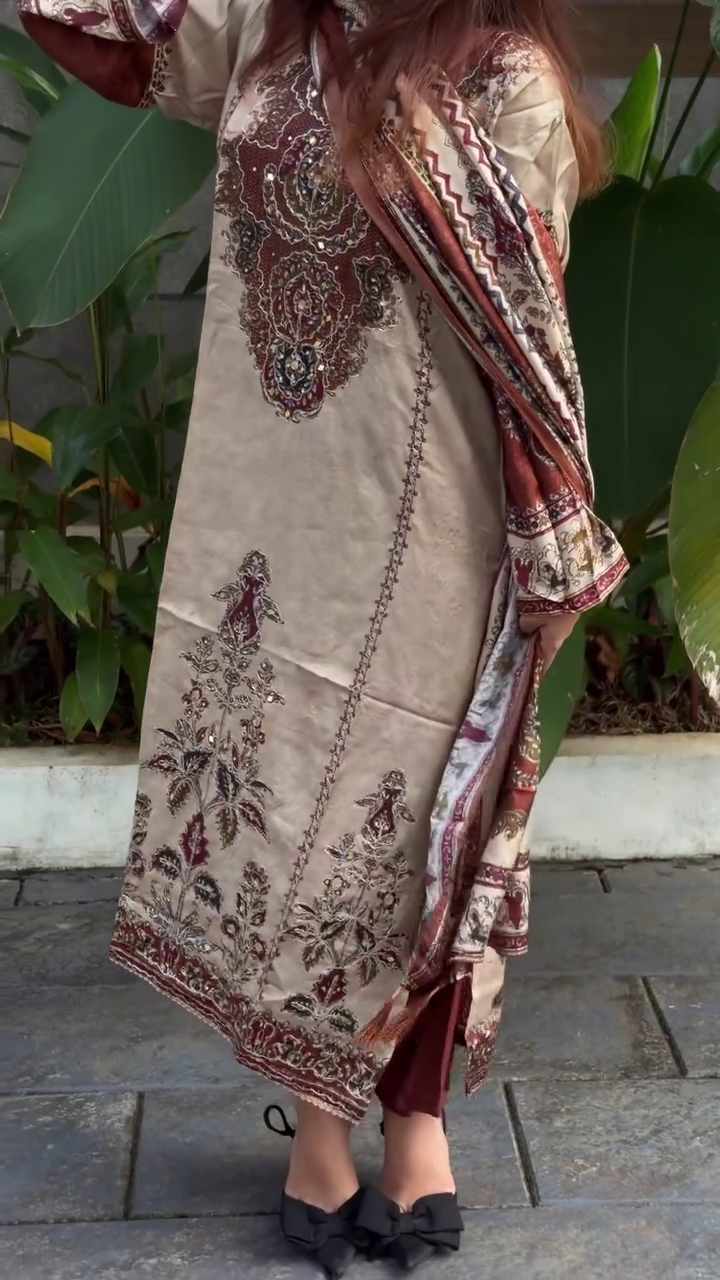 Vintage Beige Printed Suit Style