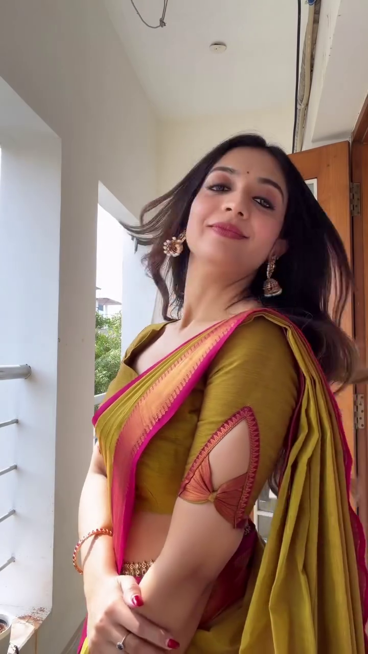 Golden Olive Silk Saree Elegance