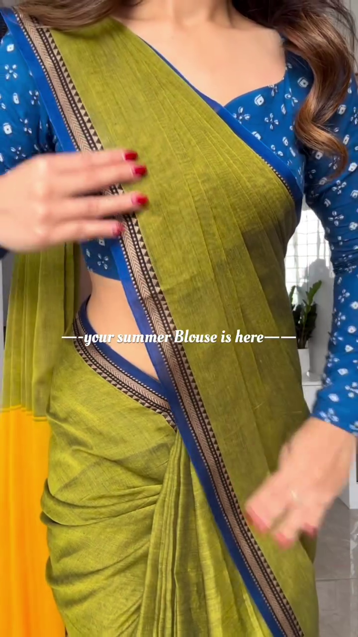 Modern Contrast Saree Statement Look