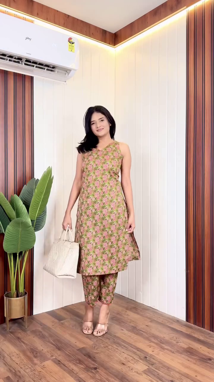 Magenta Printed Kurta Set