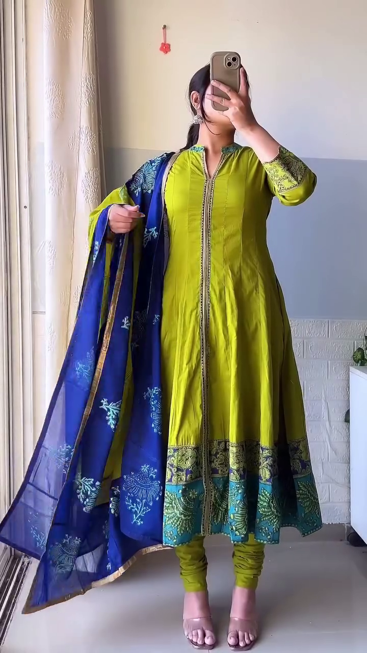 Classic Black Ethnic Set