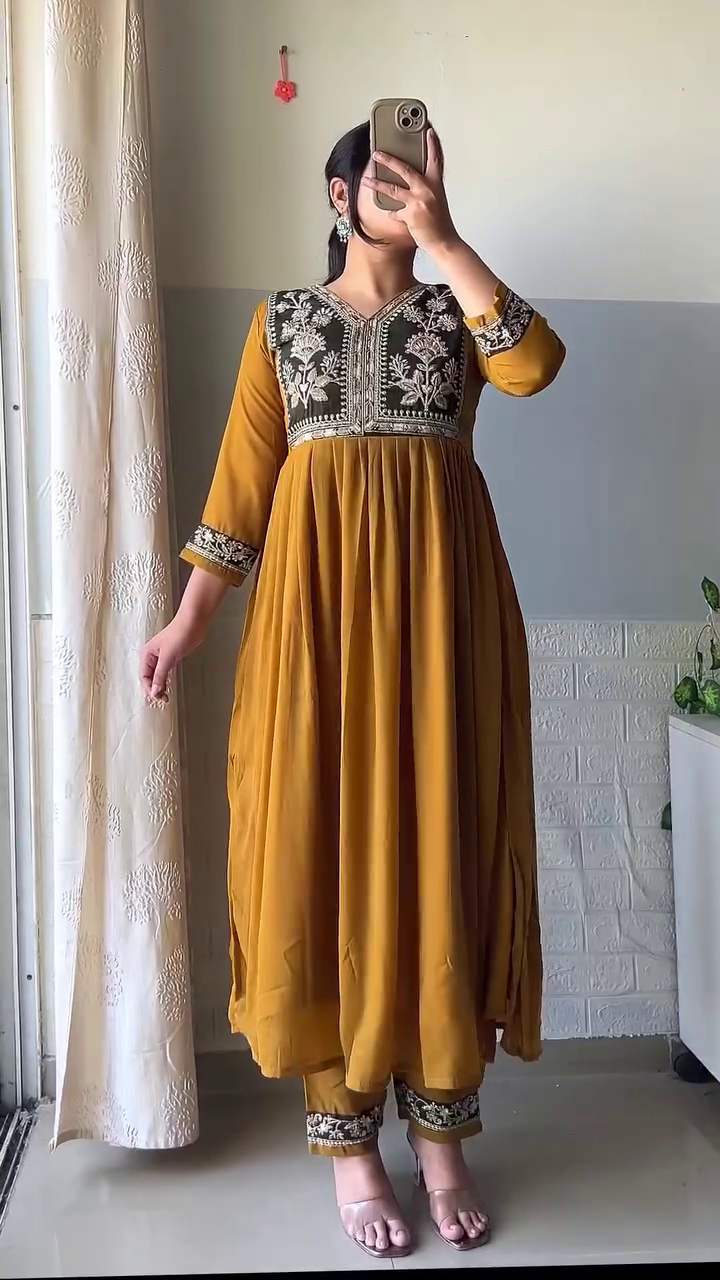 Elegant Mauve Halter Set