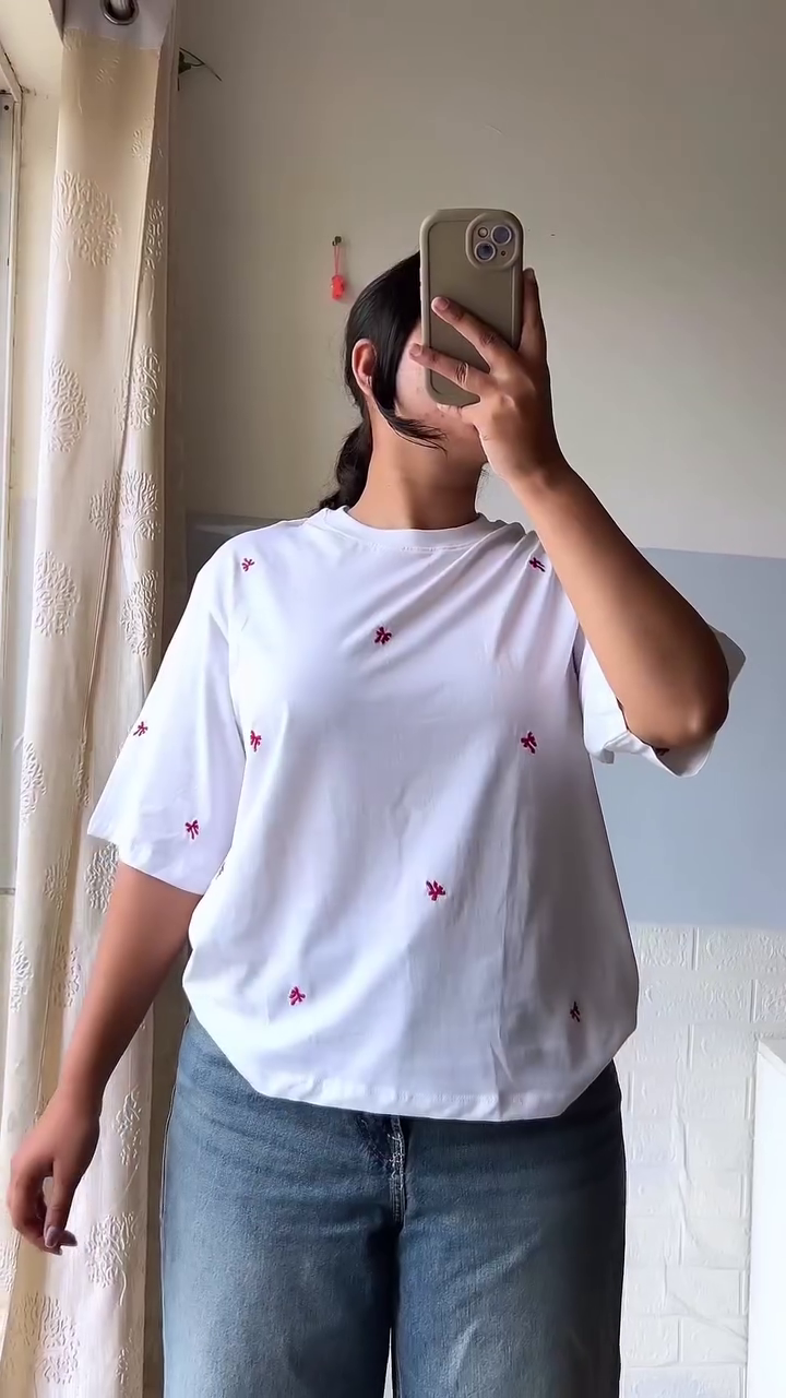 Casual White Graphic Tee1