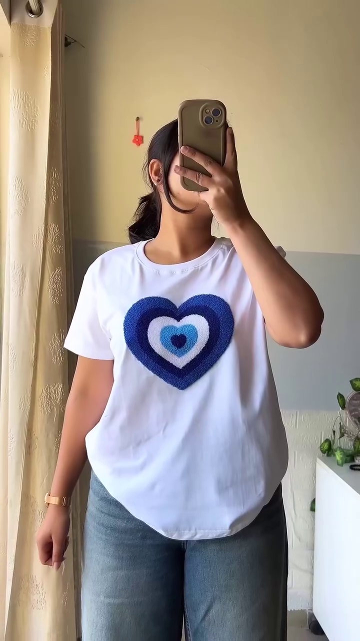 Casual White Graphic Tee1